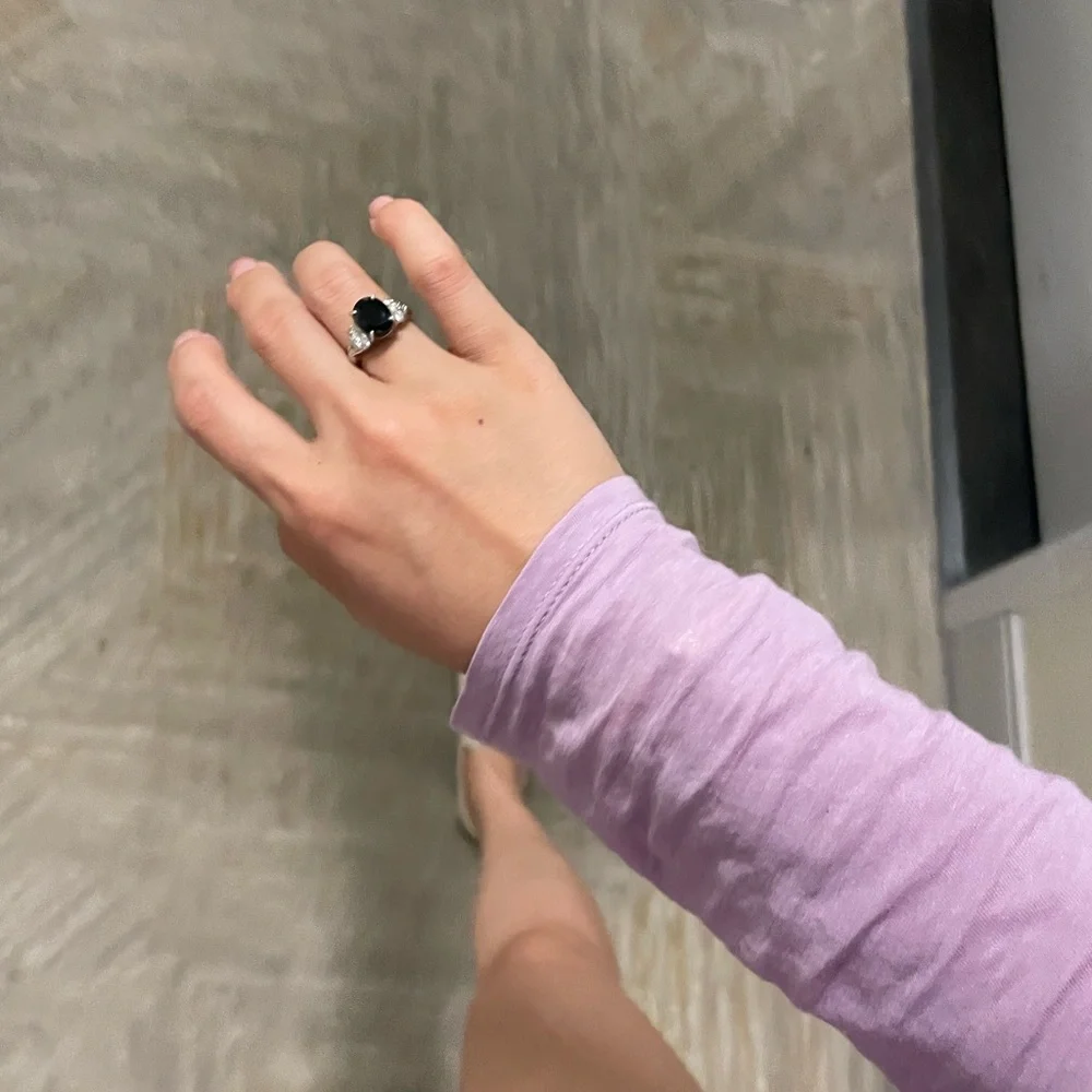 4.36 carat royal blue sapphire platinum ring - Picture 12 of 16